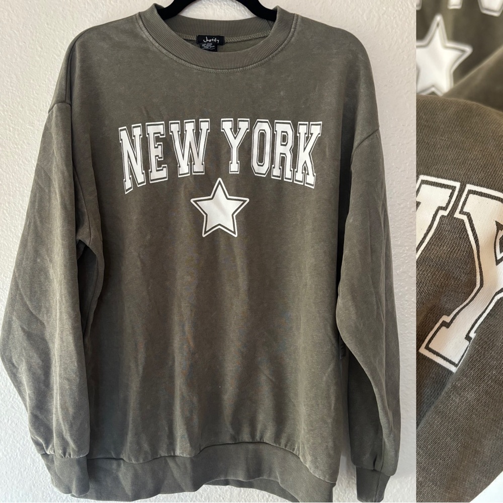 NWT Olive Green New York Y2K 2000s Style Long Sleeve Oversized Baggy Crew Neck S